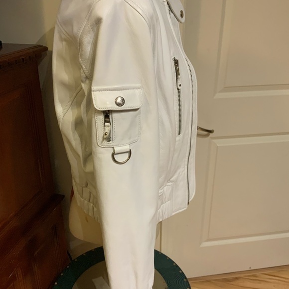White Andre Marc leather crop jacket ( final sale) - Picture 5 of 9